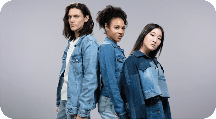 GAP's QUARTERLY SALES BEAT ON STRONG DEMAND FOR OLD NAVY, NAMESAKE BRANDS
