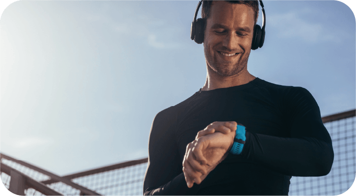THE WEARABLE TECH REVOLUTION: HOW SMART DEVICES ARE TAKING OVER WELLNESS